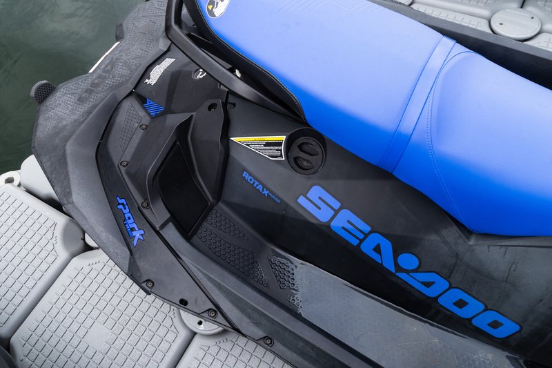 Sea Doo - Spark Trixx 3up 071125-04