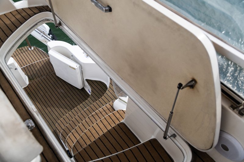 Sea Ray 400 100125-33