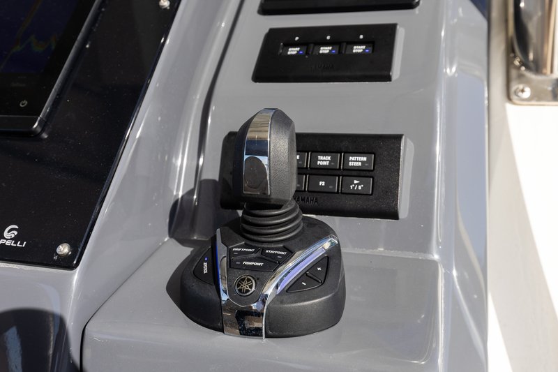 capelli tempest 44 160326-27