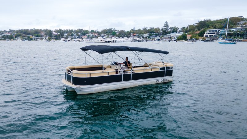 party pontoon 151124-24