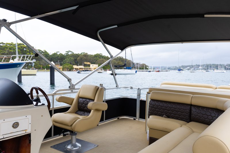party pontoon 151124